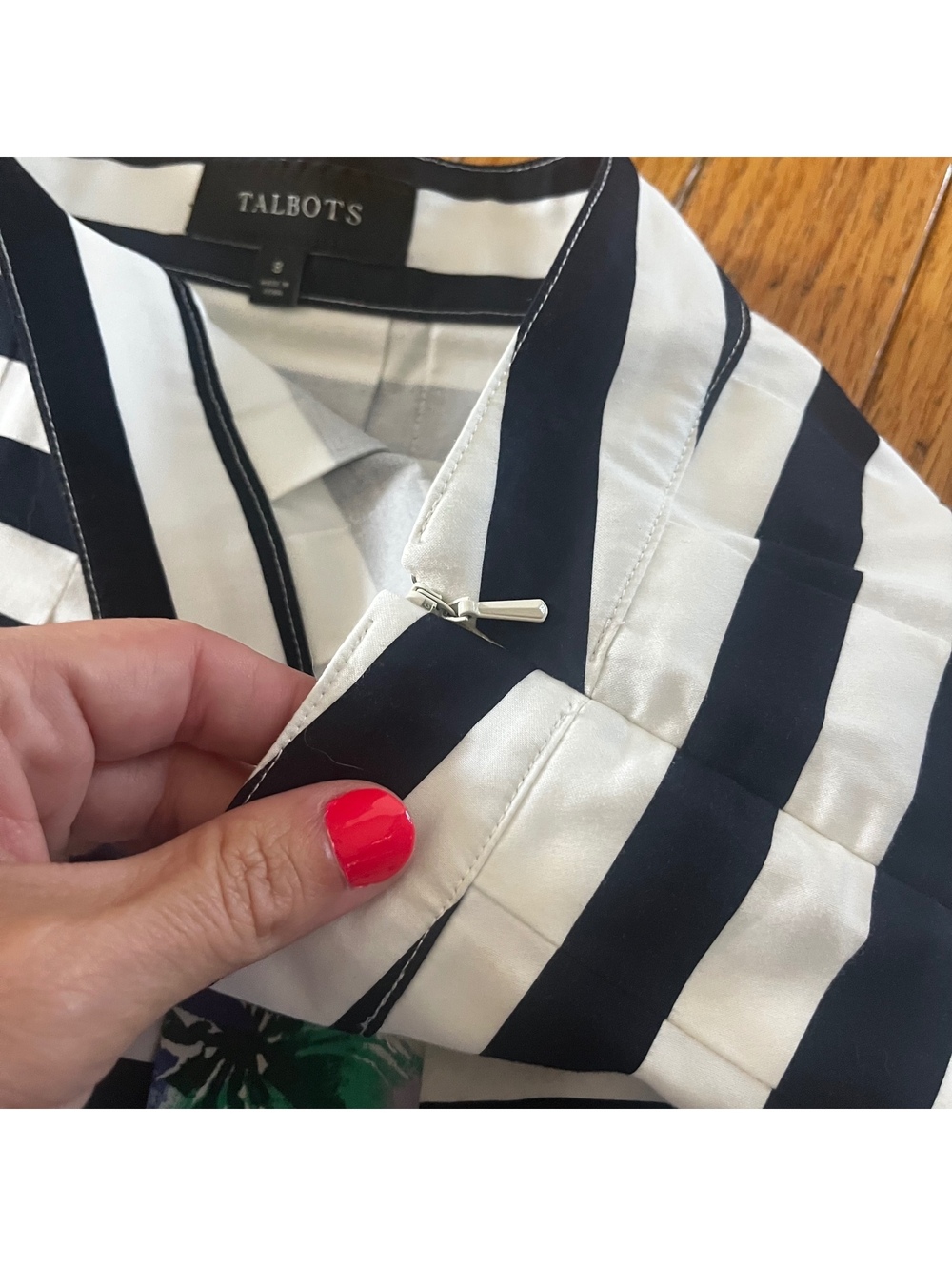 Talbots Floral and Striped Pleated Midi Skirt Size 8 - Picture 4 of 7